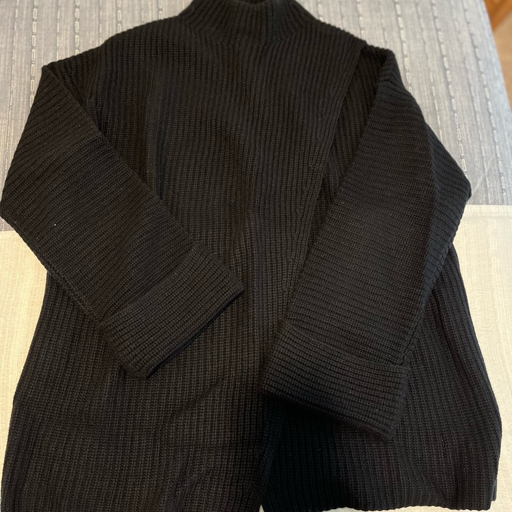 Athleta Azalea Sweater in black
Size medium  smoke free pet free home - Picture 5 of 8